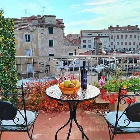 Sunny Terrace Split