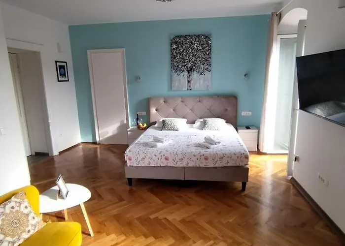 Sunny Terrace Apartman *