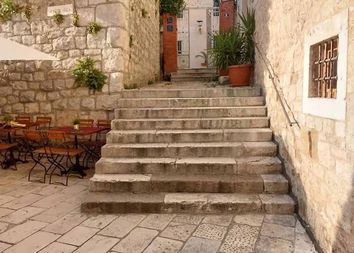 Sunny Terrace Apartman *